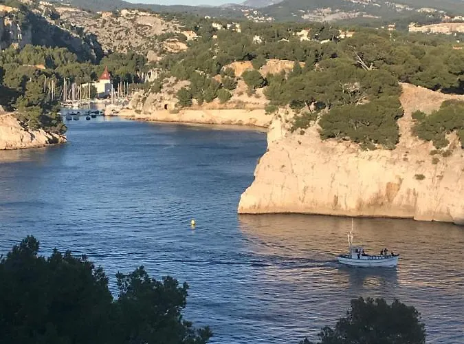 Le Cézanne, 200m plage, grand balcon ,Wifi,