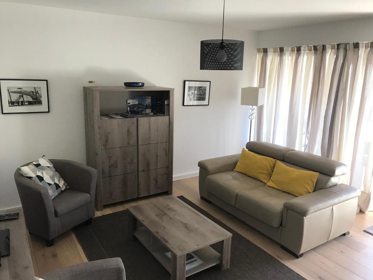 Le Cézanne, 200m Plage, Grand Balcon ,wifi, Appartement *